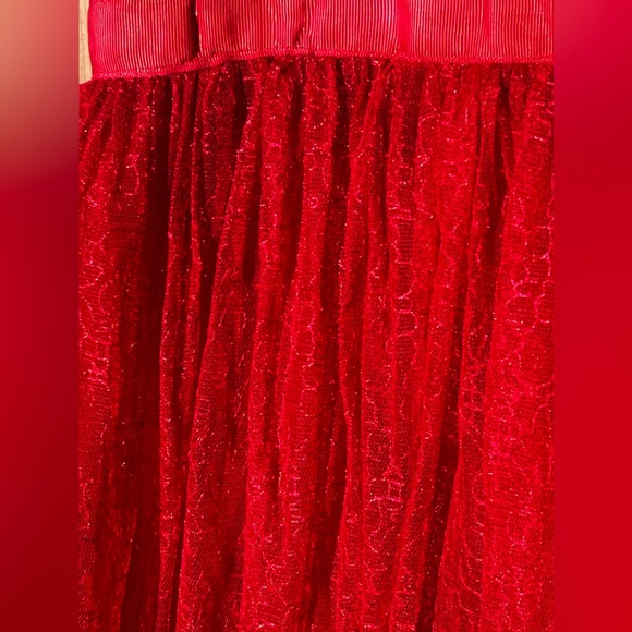 Trish scully child Clarissa dress in red - Picture 7 of 9